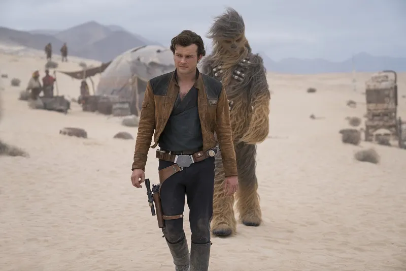 Han Solo muda bersama Chewbacca © Walt Disney