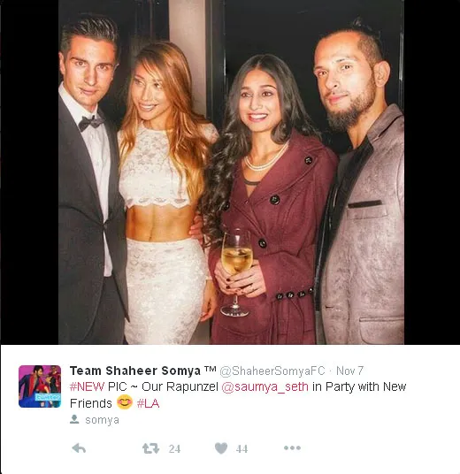 Soumya Seth tampil anggun dan glamor saat pesta © Twitter.com/ShaheerSomyaFC