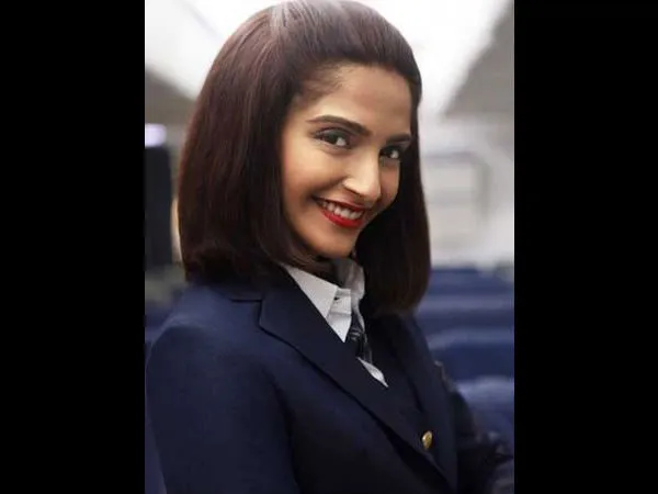 Sonam Kapoor berperan sebagai Neerja Bhanot dalam film biopik terbarunya @filmibeat.com