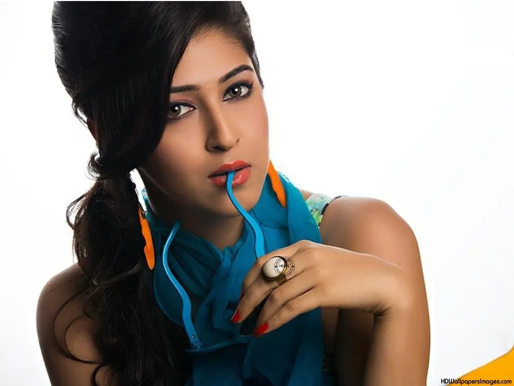Sonarika Bhadoria. @hdwallpaper
