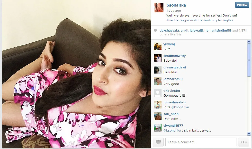 Ini dia pose menggoda Sonarika Bhadoria, super cantik kan? @instagram.com/bsonarika