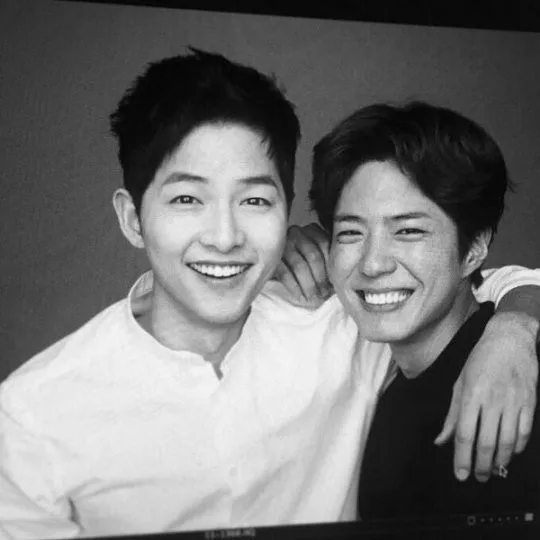 Indahnya persahabatan dua orang ganteng ini © twitter.com/bogummy