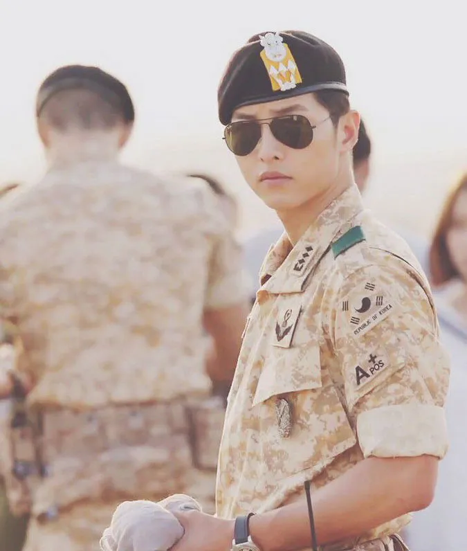 Song Joong Ki memastikan akan muncul sebagai cameo dalam drama Man to Man. ©allkpop.com