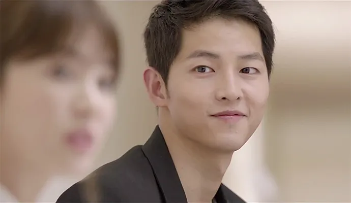 Song Joong Ki dalam teaser Descendants of the Sun. © couch-kimchi.com