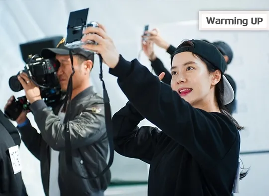 Song Ji Hyo selfie di tengah-tengah syuting, apakah ini bagian dari misi ya? © mwave.interest.me