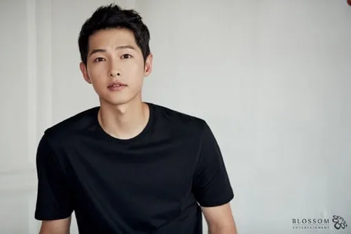 Song Joong Ki mengungkapkan apa yang membuatnya mantap menikah dengan Song Hye Kyo. © soompi.com
