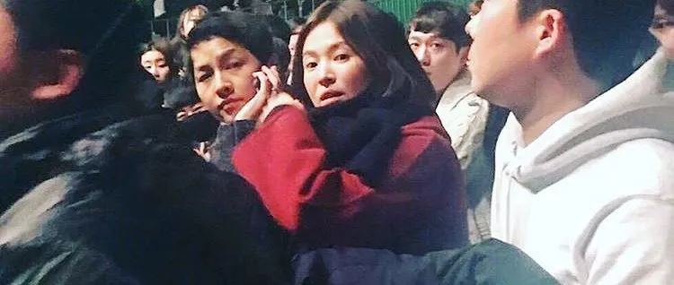 Song Song couple di konser IU. Credit: twitter.com/_aurorarain_