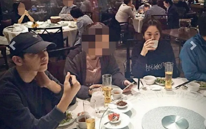 Song Hye Gyo dan Song Joong Ki saat dinner di sebuah hotel di Hong Kong. ©soompi.com