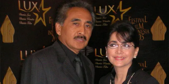 Sophan Sophiaan - Widyawati