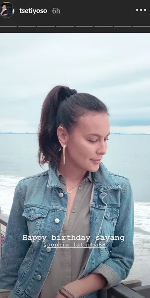 Sophia kini genap berusia 48 tahun ©instagram/tsetiyoso