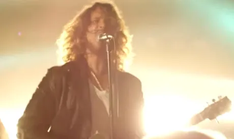 Seperti biasa, suara Chris Cornell sudah jadi instrumen sendiri di tiap lagu @exclaim.ca