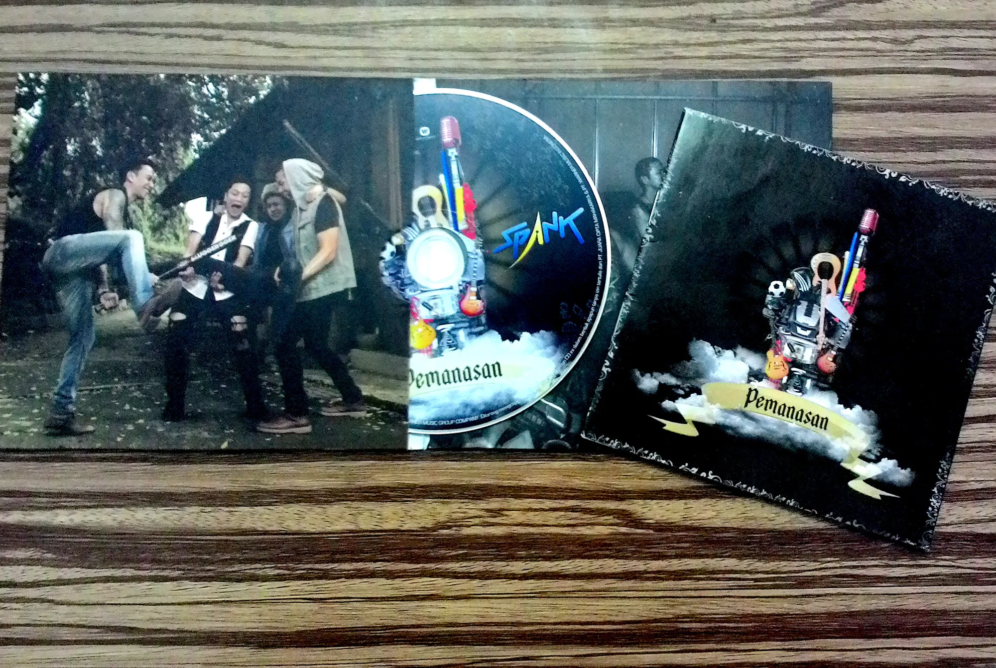 9 track pada album ini layak untuk kamu miliki sebagai bagian dari daftar putar musik © KapanLagi.com