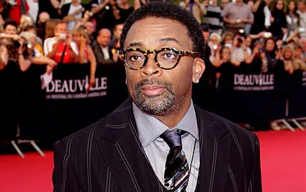 Spike Lee, salah satu orang yang merasa DJANGO UNCHAINED tak seperti yang dipuja-puja juri penghargaan film. (lightitupradio.com)