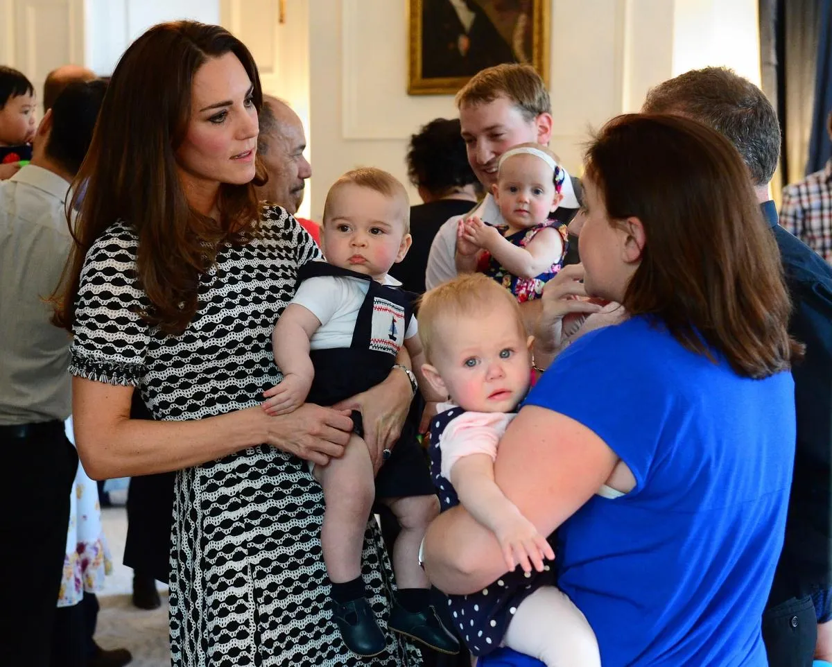Kate Middleton pakai baju yang sama © Splashnews.com
