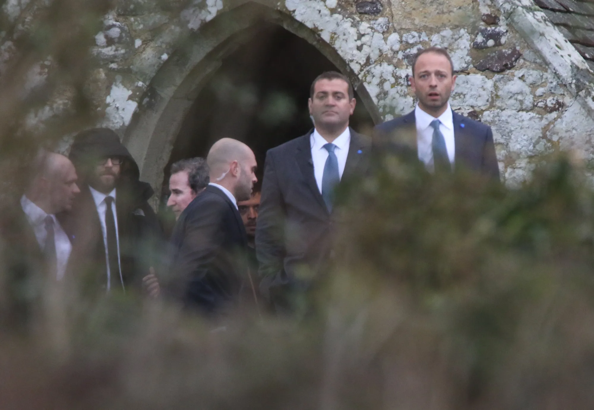 Suasana pernikahan Benedict Cumberbatch & Sophie Hunter © Splashnews.com