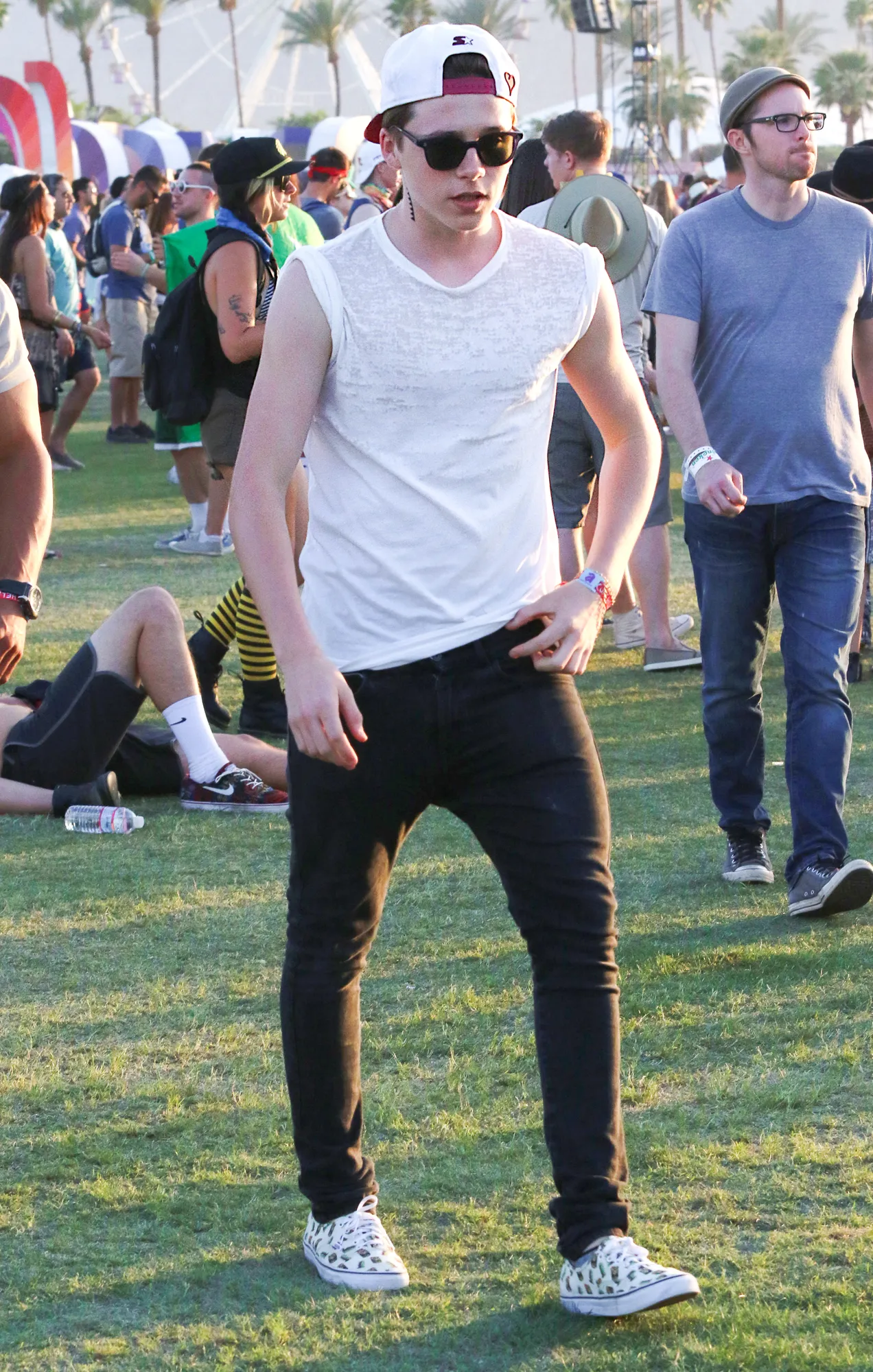 Brooklyn Beckham ingin membuat tato agar terlihat lebih keren © Splashnews
