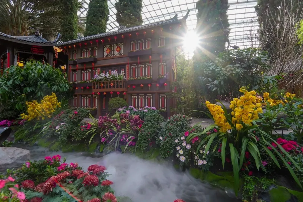 Spring Blossoms di Flower Dome. (Sumber: www.gardensbythebay.com)