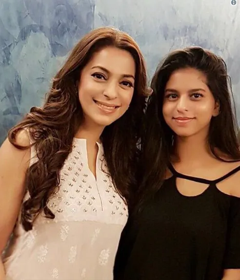 Juhi puji Suhana sebagai gadis cantik ©twitter/iam_juhi