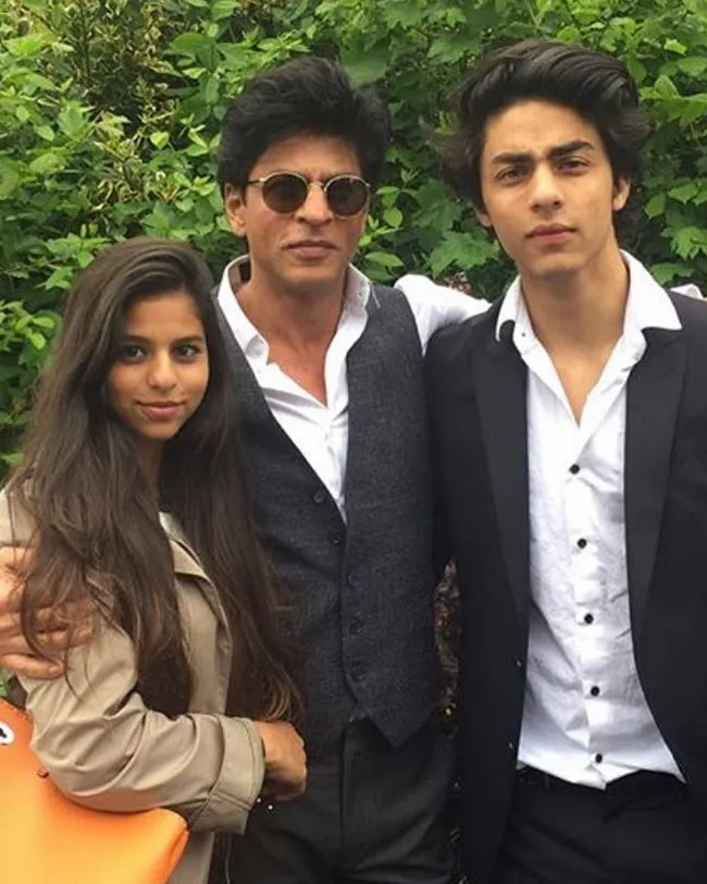 Apa jawaban Shahrukh soal pacar Aryan? ©Filmymantra