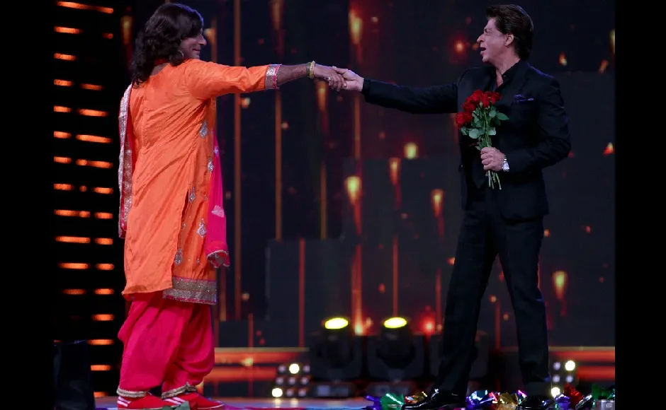 SRK di Zee Cine Awards, hindari Priyanka Chopra @Firstpost