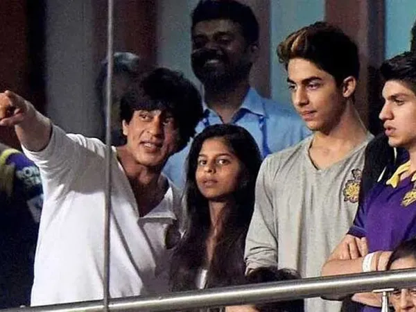 Shahrukh Khan kebingungan saat mencoba mengerti kosa kata remaja kekinian @filmibeat.com