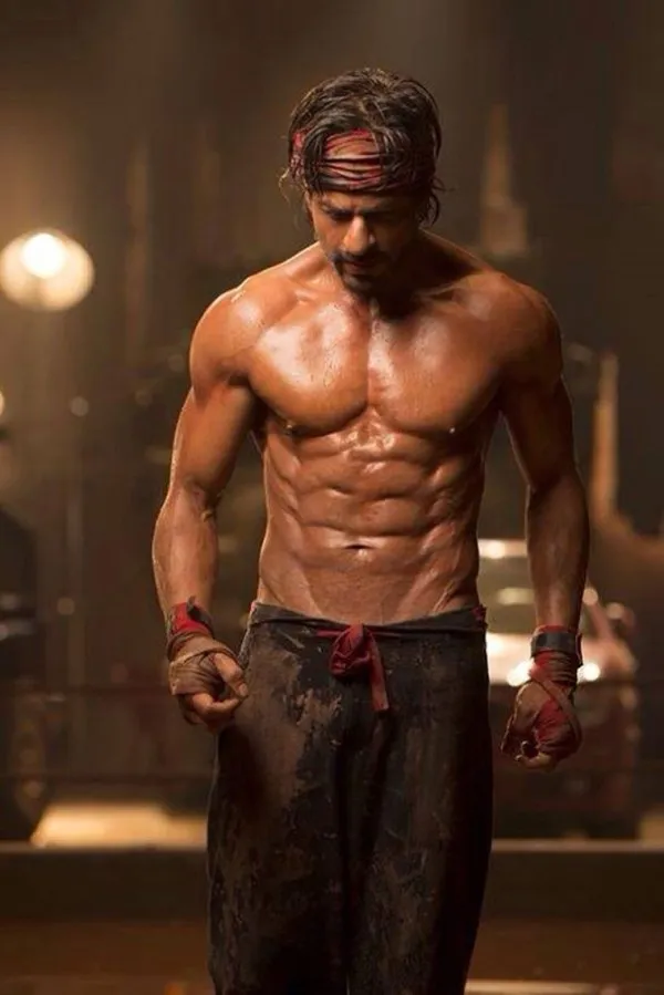 Seksi sekali kan 'chocolate abs'nya Shahrukh Khan? @indianexpress