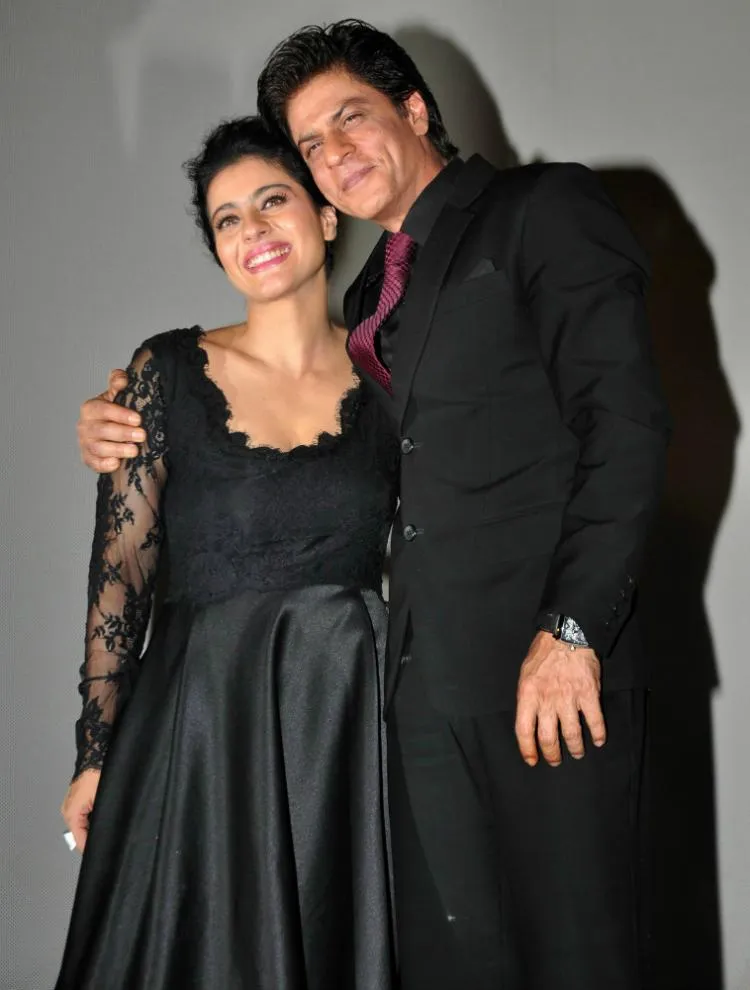 Shahrukh Khan bakal main film bareng Kajol lagi. @pinkvilla