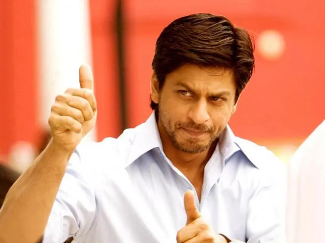 Shahrukh Khan mengalami masalah lutut. @pardaphash.com