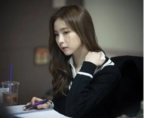 Shin Se Kyung sebagai So Ah © tvN
