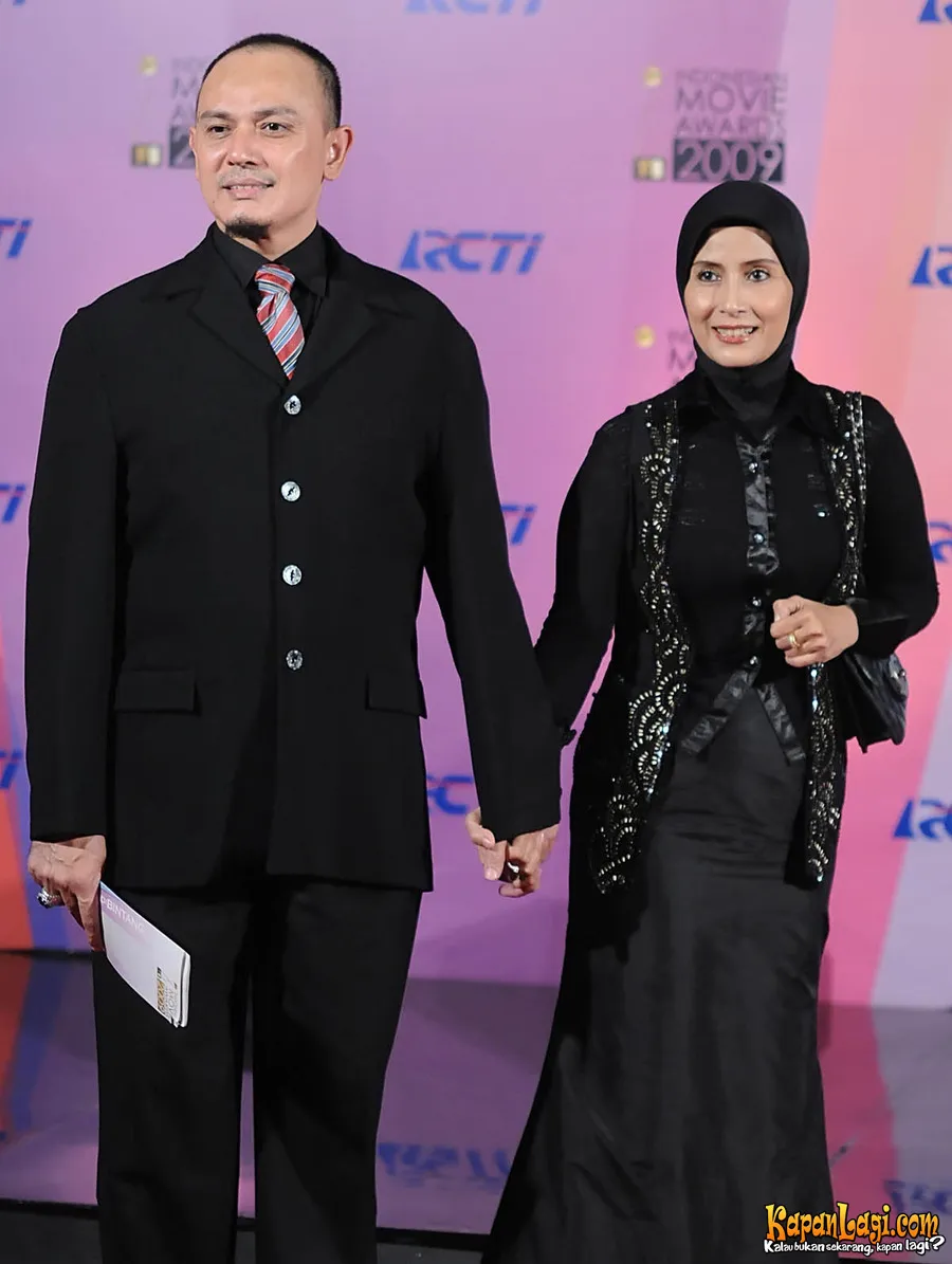Sosok Baby Zelvia memang jadi istri sempurna bagi Hengky
