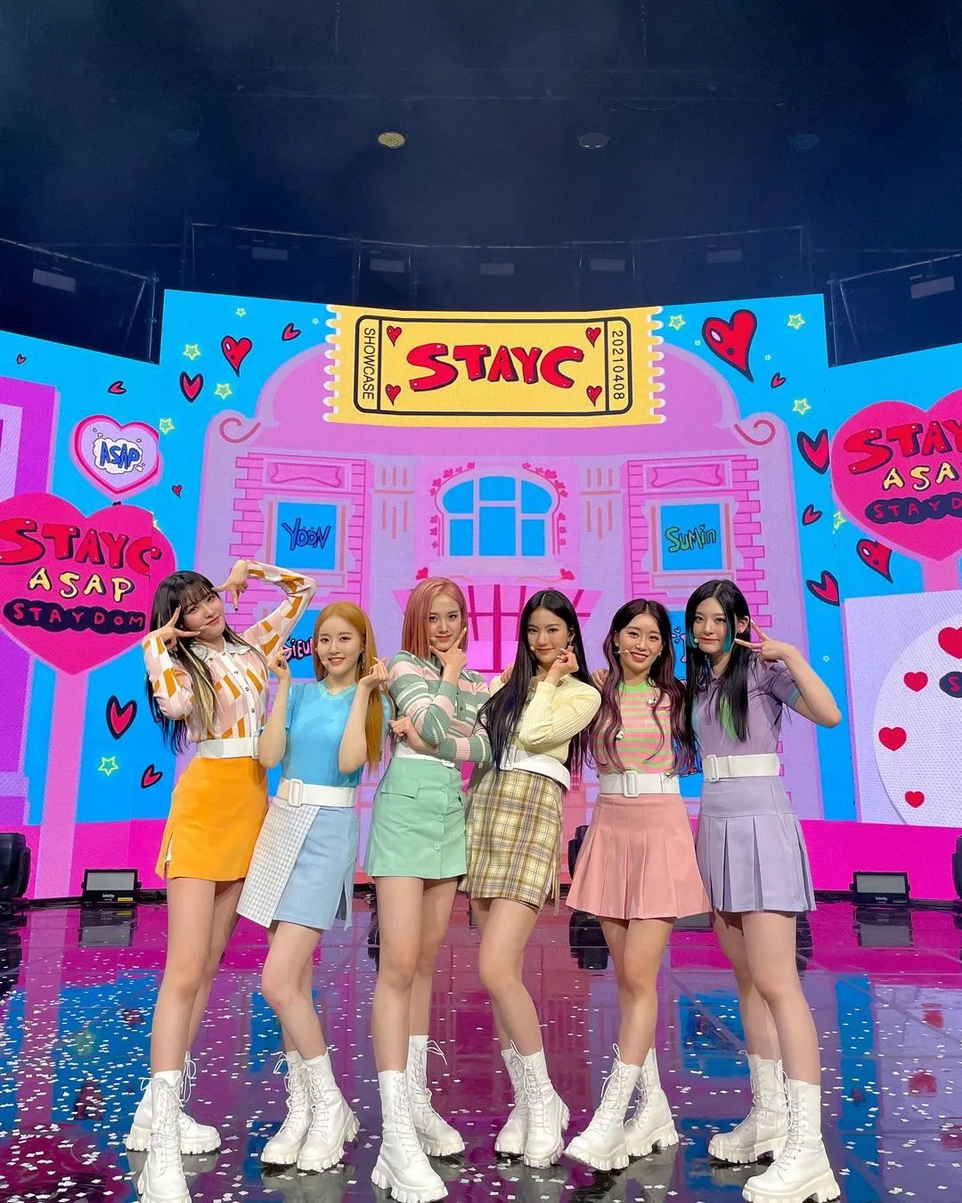 Credit: instagram.com/stayc_highup