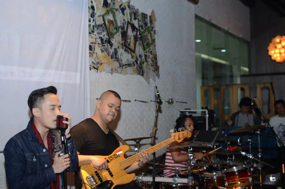 Stereocase saat tampil di launching klip Alihkan @Stereocase/Facebook