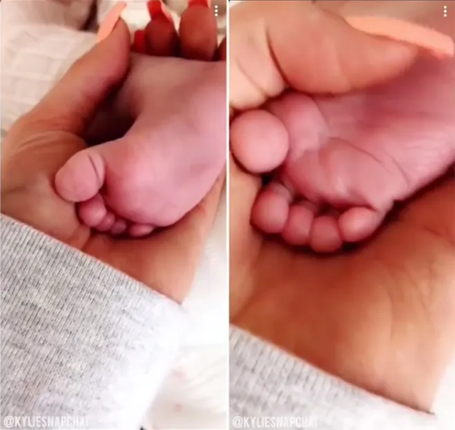 Bagian tubuh Stormi yang dipamerkan Kylie © Kylie's Snapchat