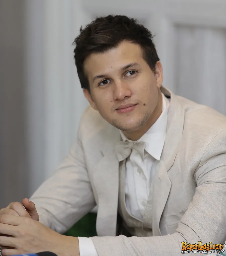 Setelah menikah, Stuart Collin bakal tinggal di kediaman Risty Tagor. ©KapanLagi.com®/Agus Apriyanto