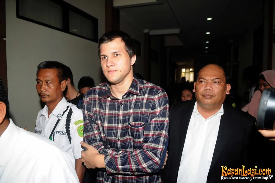 Stuart Collin saat hadiri sidang lanjutan perceraiannya dengan Risty Tagor hari ini/©KapanLagi.com®/Bayu Herdianto