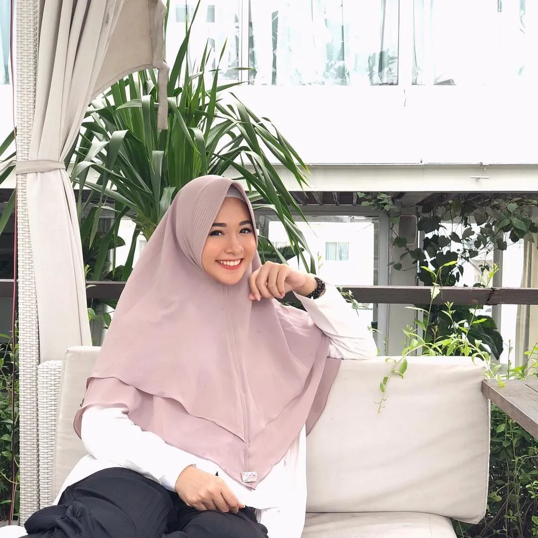 Poppy Bunga © Instagram Poppy Bunga