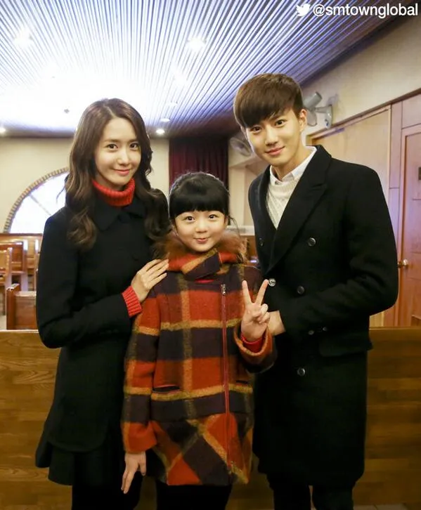 Suho ketika syuting Prime Minister & I bersama Yoona © SM Ent