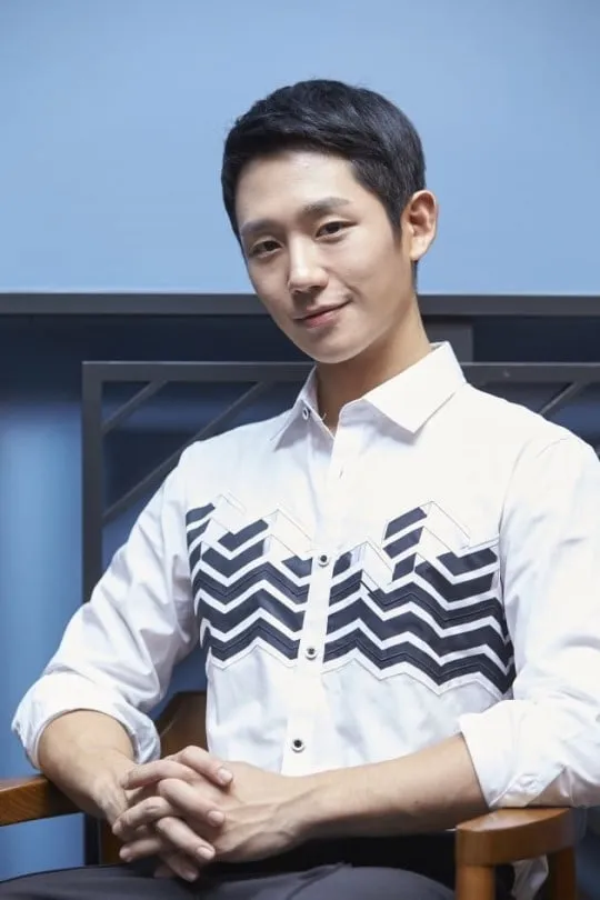Jung Hae In mengaku WHILE YOU WERE SLEEPING merupakan proyek special untuknya. © soompi.com