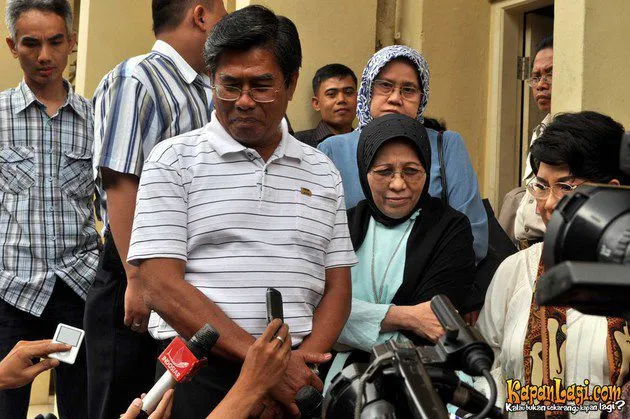 Sebelum meninggal beberapa pesan disampaikan almarhum ayah Ariel, namun beliau tidak sampai meminta anaknya segera menikah dengan Sophia Latjuba. ©KapanLagi.com