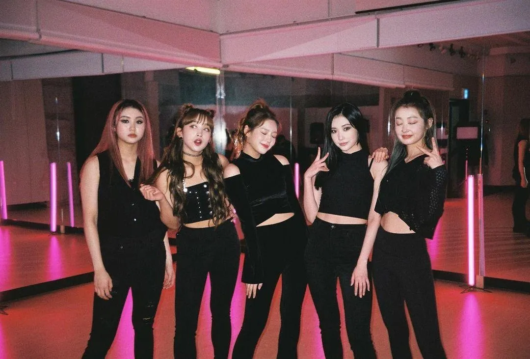 (c) Instagram/secretnumber.official