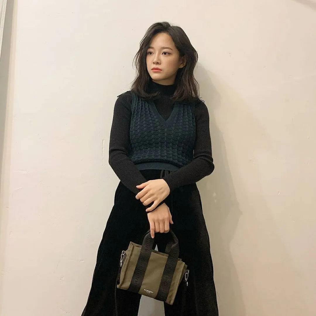 (c) Instagram.com/marhen.j