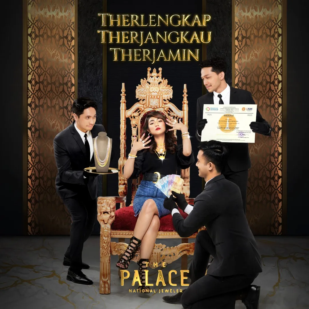 (c) The Palace Jeweler