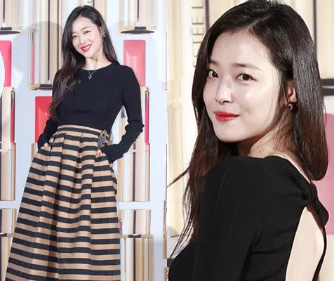 Sulli pamerkan punggung indahnya di event kosmetik. ©Instagram/jelly_jilli