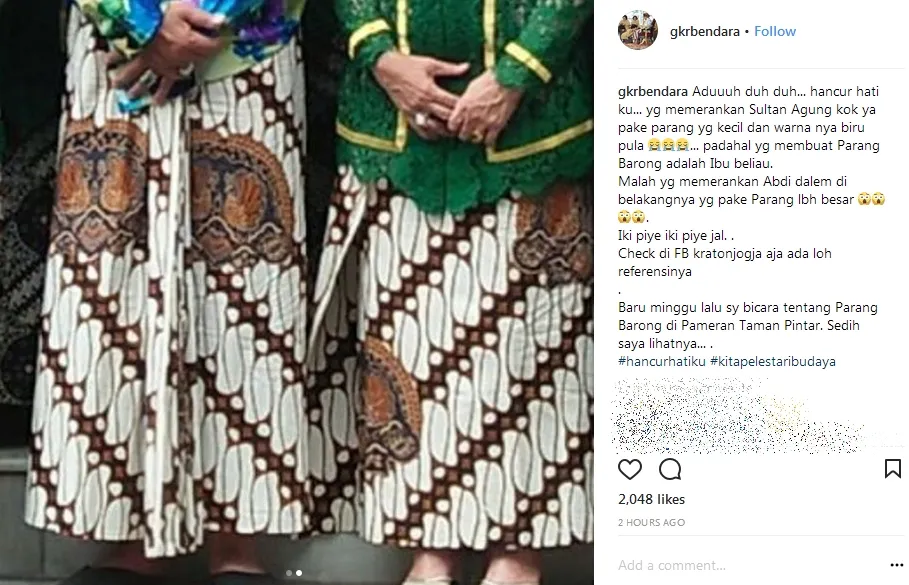 Pemakaian batik di film Sultan Agung terbalik antara pemeran Raja dengan pengawal ©instagram/gkrbendara