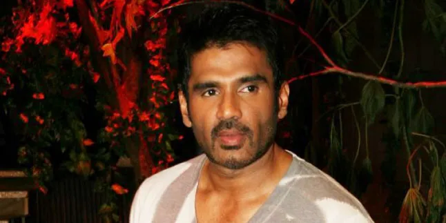 Suniel Shetty mengaku jika tak bisa menyetir jika sedang banyak pikiran @indiancinemagallery.com