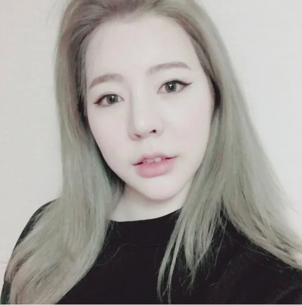 Sunny ganti warna rambut, banyak penggemar yang menduga jika Girls Generation akan segera comeback. /©instagram.com/515sunnyday