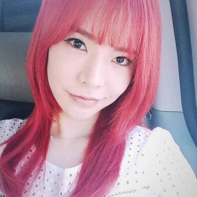 Rambut baru Sunny Girls Generation yang tampak begitu cocok dengannya. ©Instagram/svnnynight