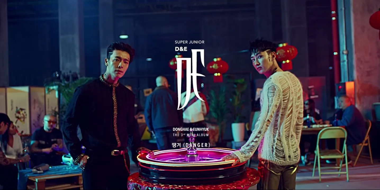 Super Junior D&E dalam MV 'Danger' © SM Entertainmnet