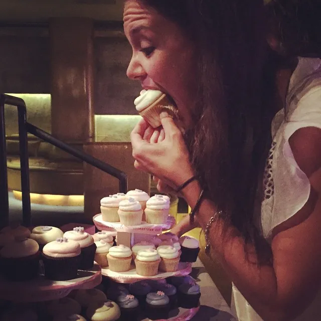 Katie ikut bahagia di pesta ulang tahun Suri @ instagram.com/katieholmes212