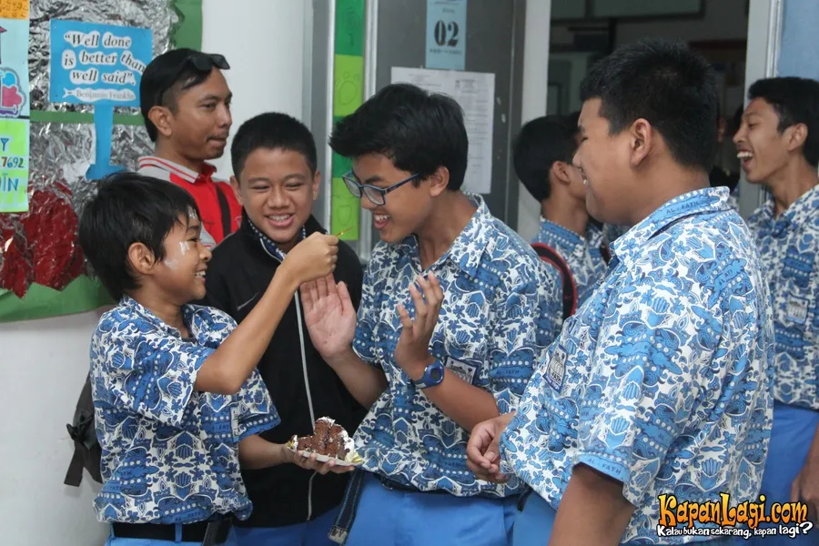 Raza hari ini berusia 14 tahun.
